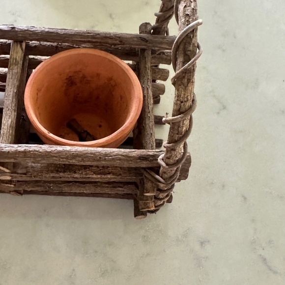 Grapevine 3 Clay Pot Herb Garden - Picture 5 of 6